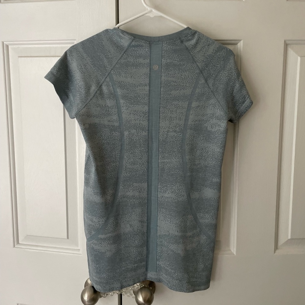 Lululemon swiftly tech short sleeve